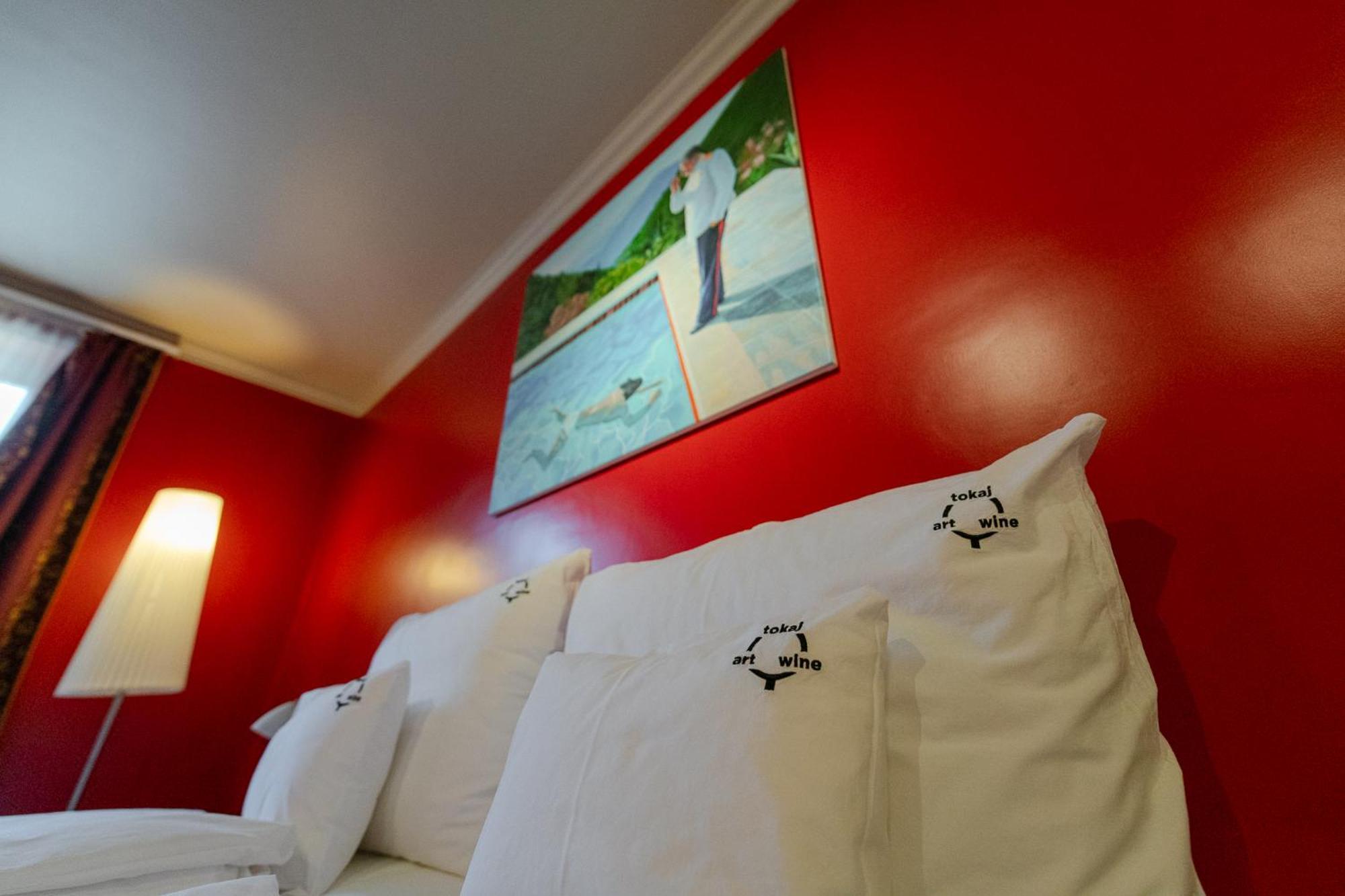 Barka Galeria Hotel Es Etterem Tállya 외부 사진