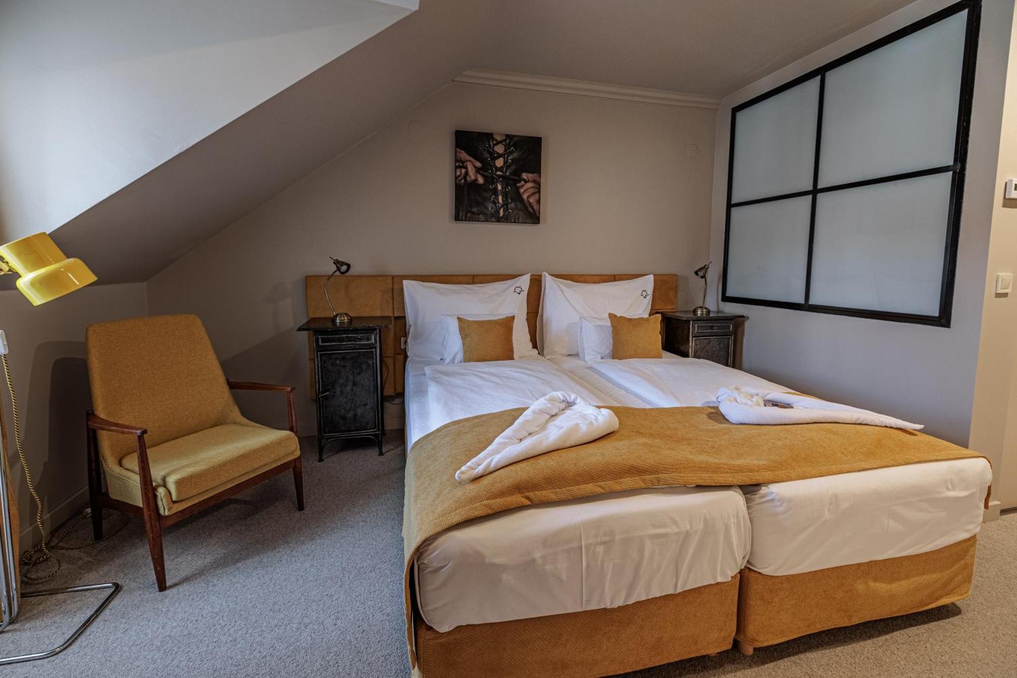 Barka Galeria Hotel Es Etterem Tállya 외부 사진